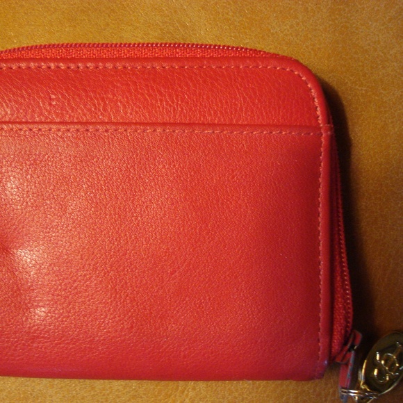St.Thomas small red leather zip wallet, nwot - Picture 2 of 3